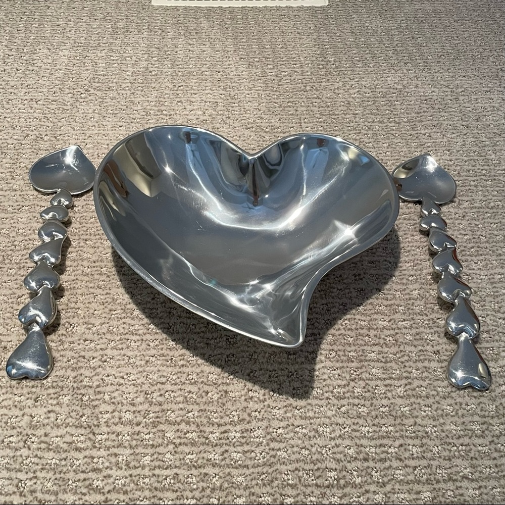 RARE & HTF! Vintage Brilliante Mariposa Large Heart Bowl w/ (2) Heart Spoons.